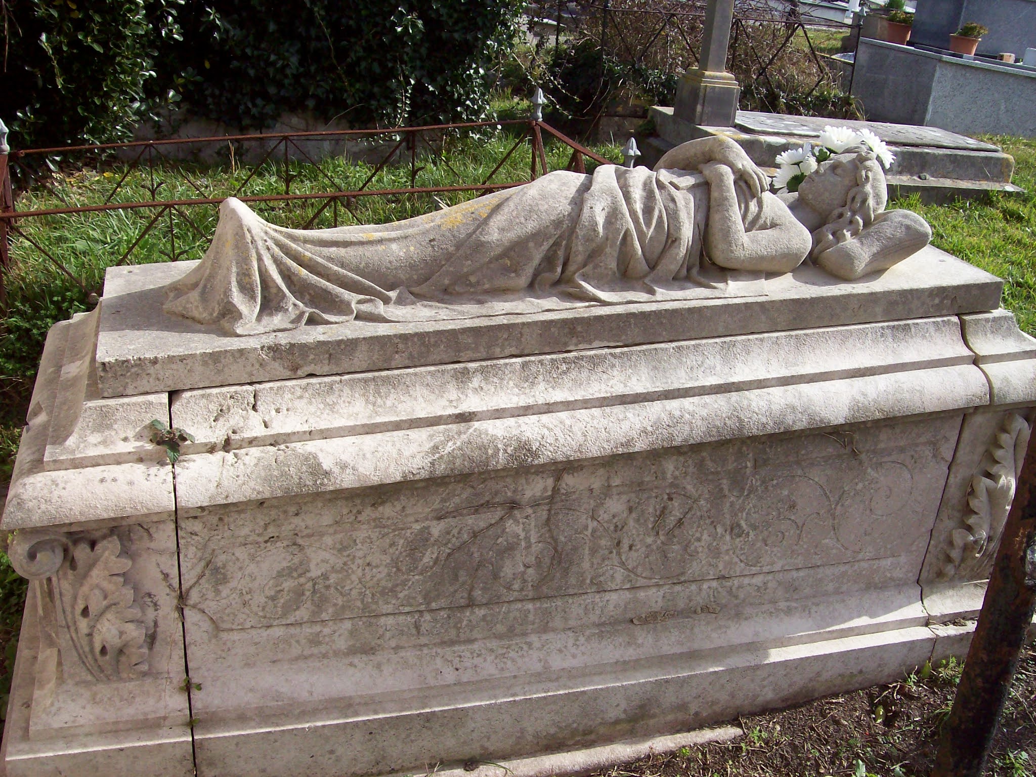 Municipal Cemetery of Ciriego (Santander, Spain)