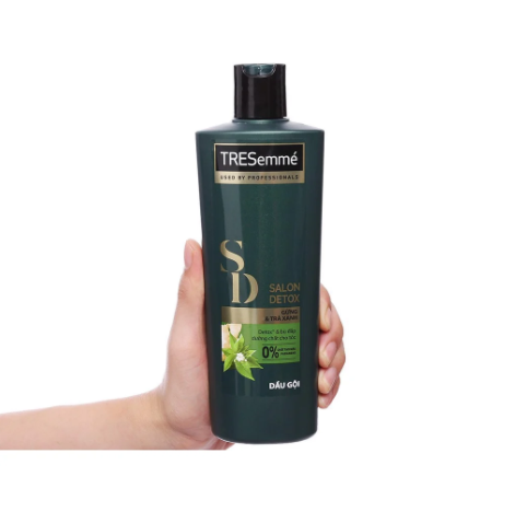 dau goi tri gau Tresemme Salon Detox