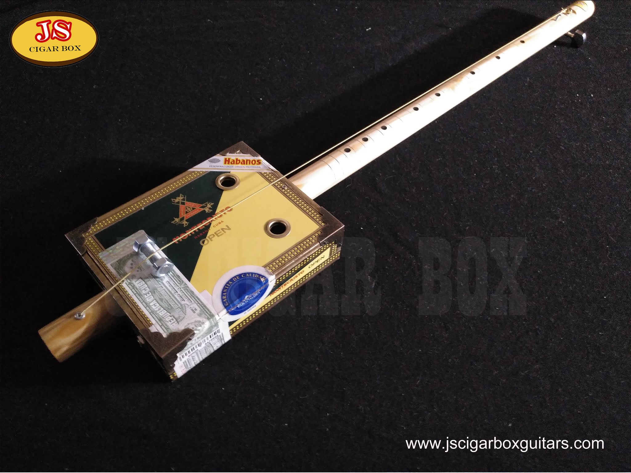 Este Js Diddley Bow ya está en Toledo JS CIGAR BOX GUITARS