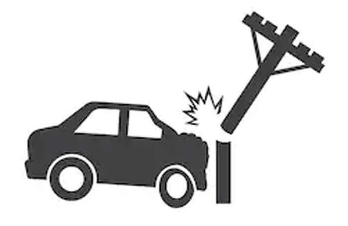 Idukki, News, Kerala, Accident, Car, Escaped, Out of control car crashes into electric post; The driver escaped
