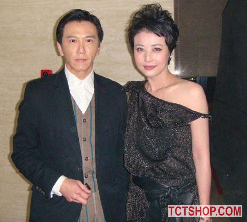 “Dương Thục Phi” không ngại mặc hở ở tuổi 49 “Dương Thục Phi” không ngại mặc hở ở tuổi 49