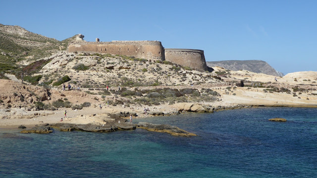 El Playazo de Rodalquilar y Castillo de San Ramón