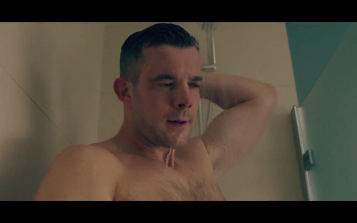 Years and Years 1x01 - Russell Tovey, Dino Fetscher & Maxim Baldry.