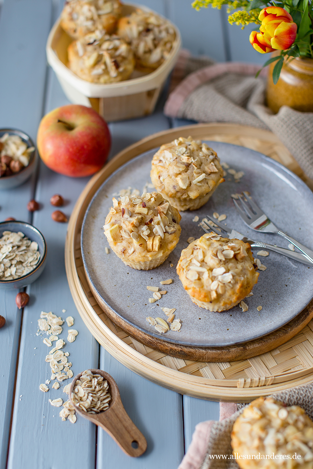 Müsli-Muffins mit Honig, Apfel und Haselnüssen | Alles und Anderes