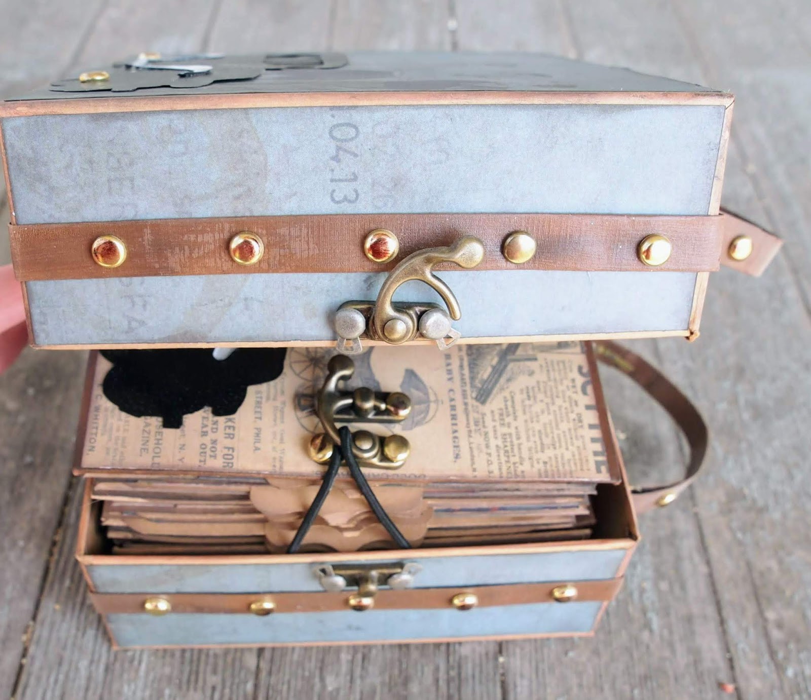 C90 Designs: Old Jalopy Suitcase Mini Album
