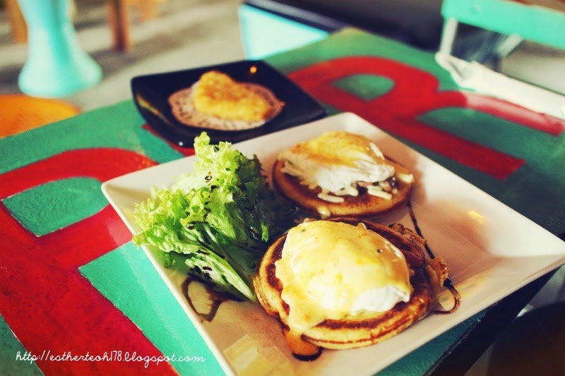 Ë S T H E R . T Pepper Paper Postcard Cafe