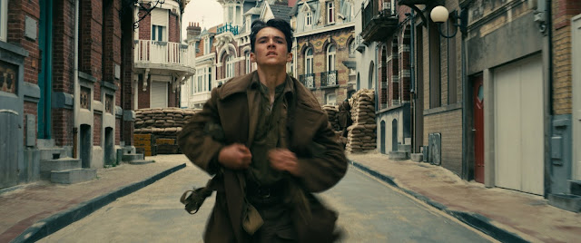 Fionn Whitehead as Tommy in Dunkirk