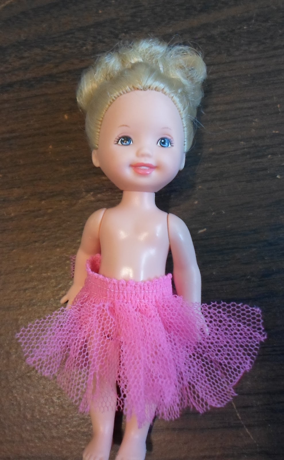 DIY Barbie Blog Simple Tulle Fringe or Ruffle Dress for Kelly Doll