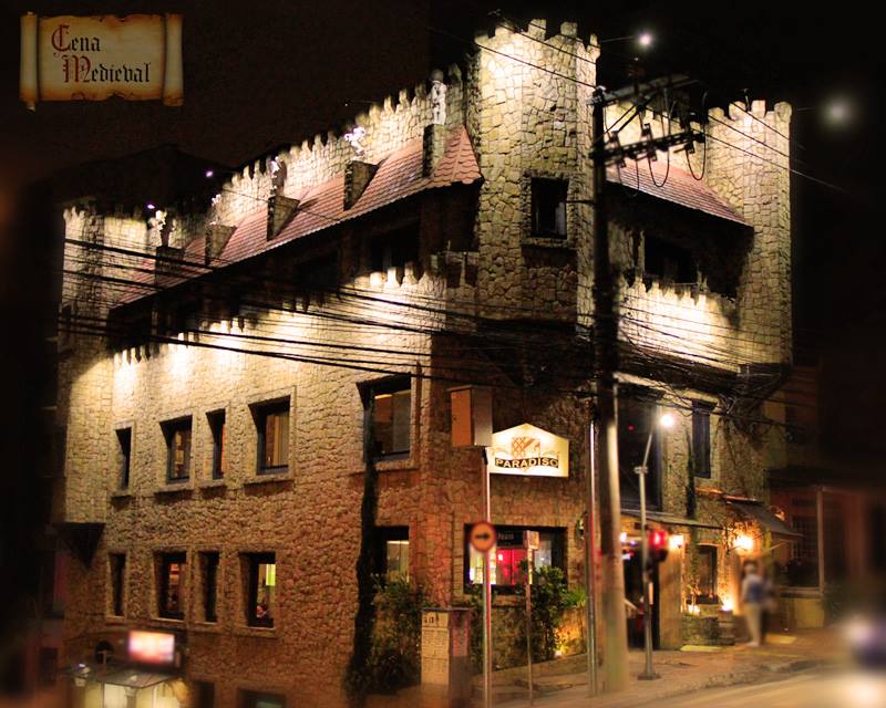 Cena Medieval Brasil Paradiso Bar e Cucina Um bar em formato de