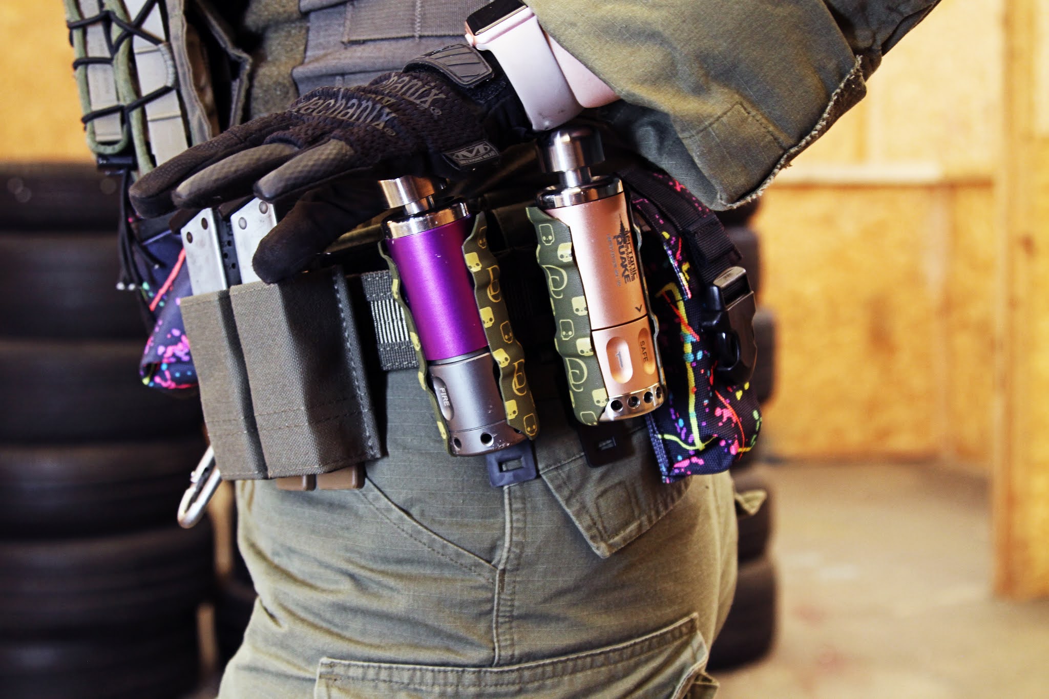 ACCESSORIES DEADLY CUSTOMS 40MM GRENADE HOLSTER Femme Fatale Airsoft