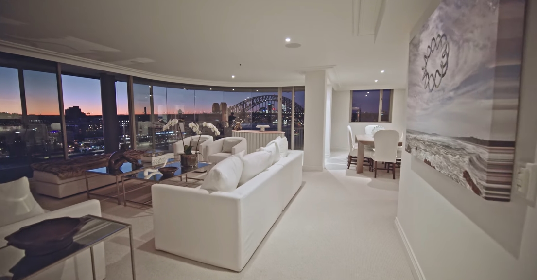 22 Interior Design Photos vs. 1401/61 Macquarie St, Sydney Luxury Condo Tour