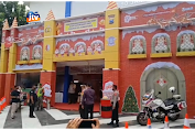 Posko Pengamanan Bernuansa Natal Didirikan Di Tengah Kota