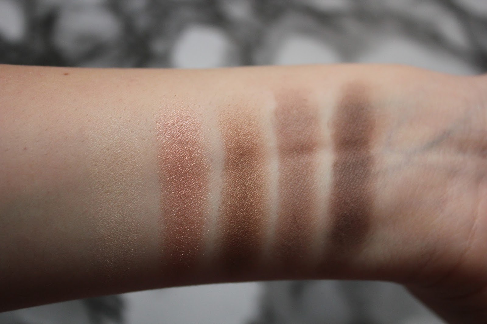 Wet n wild bare focus tinted hydrator свотчи. Жидкая пудра wet and wild. Wet n wild bare focus tinted hydrator свотчи. Wild bare. Wet n wild tinted hydrator.