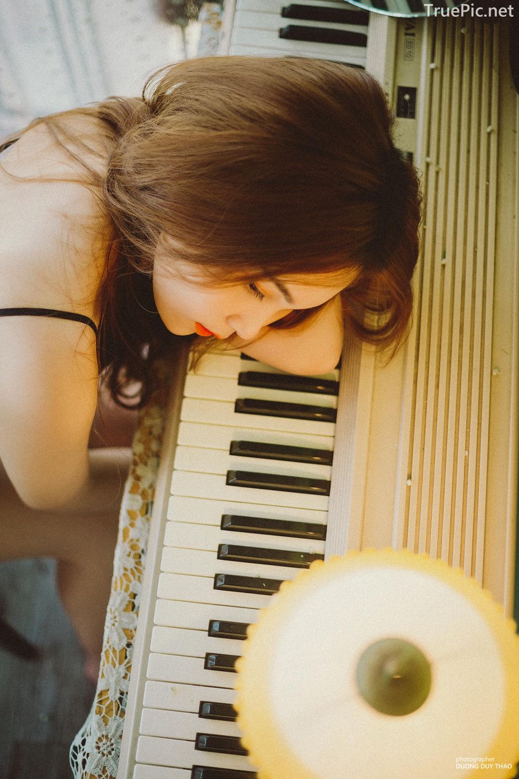 Vietnamese cute model - Nguyen Yen Nhi - One day practicing piano - Picture 30