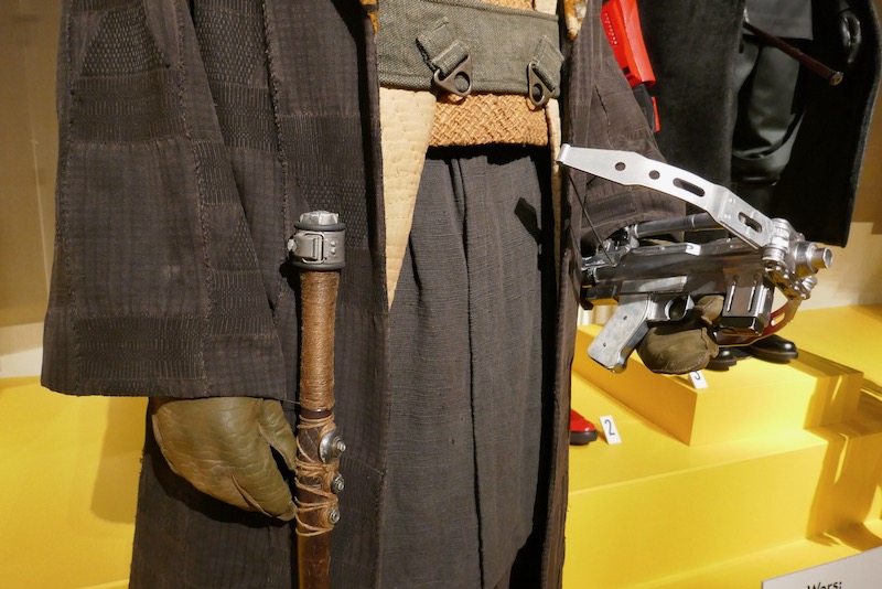 Star Wars: The Rise of Skywalker Lando Calrissian costume and prop detail Star Wars Rise Skywalker Lando Calrissian costume prop detail