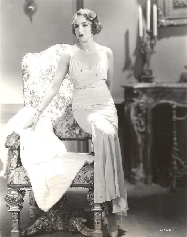 Beautiful Photos of Bebe Daniels in the 1920s and ’30s ~ Vintage Everyday