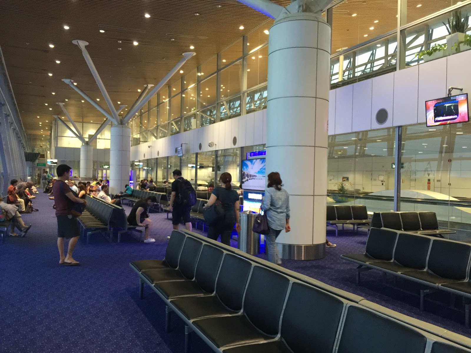 Zephyrous Travels: [Airline Review] - Malaysia Airlines (MH604 ...