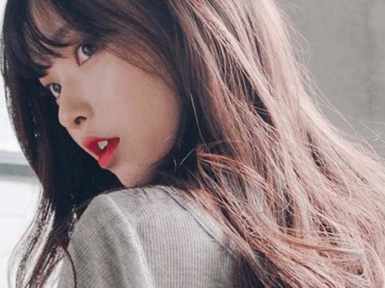 Bôi dầu dừa nóng lên tóc, để qua đêm, và điều kỳ diệu xảy ra Bôi dầu dừa nóng lên tóc, để qua đêm, và điều kỳ diệu xảy ra