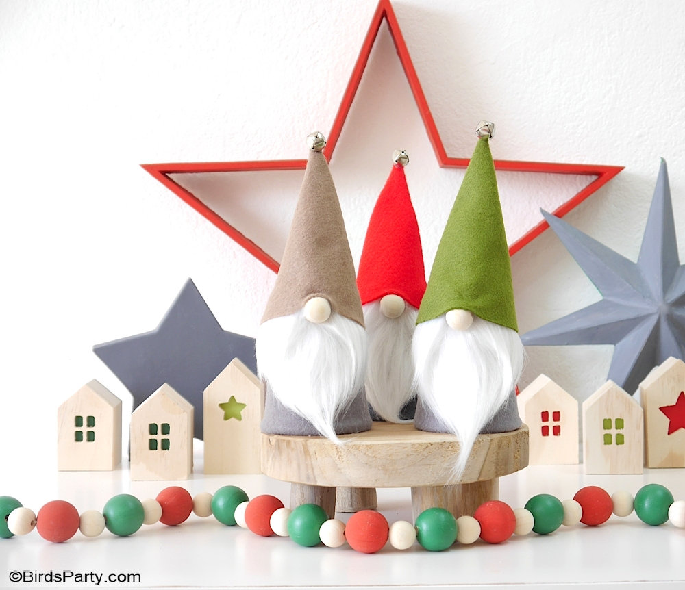 DIY Gnomes de Noël Sans Couture avec des Patrons GRATUITS - un projet facile et rapide pour faire sa décoration de Noel style Scandinave! by BirdsParty.com @birdsparty #diy #gnomesnoel #noel #deconoel #decoratioonnoel #noelscandivane #gnomes #noeltraditionel #diynoel
