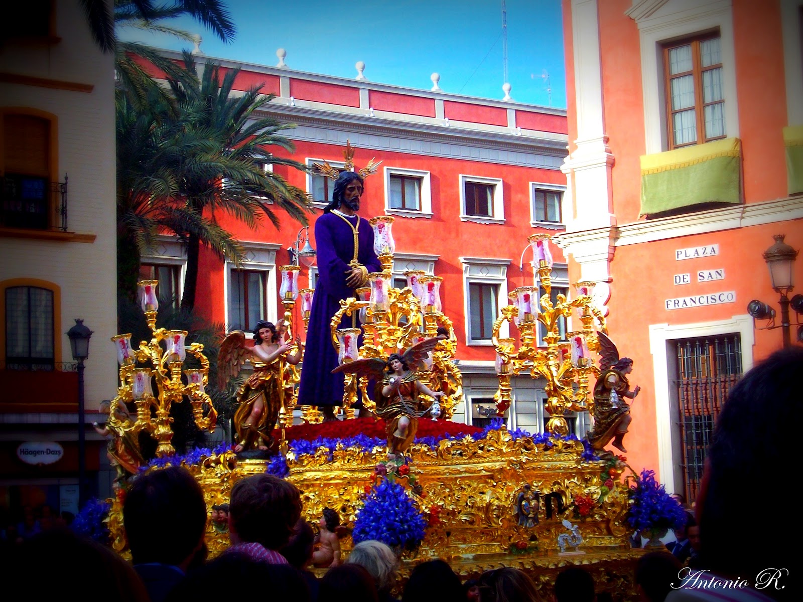 The Little Artist: Lunes santo Sevilla.