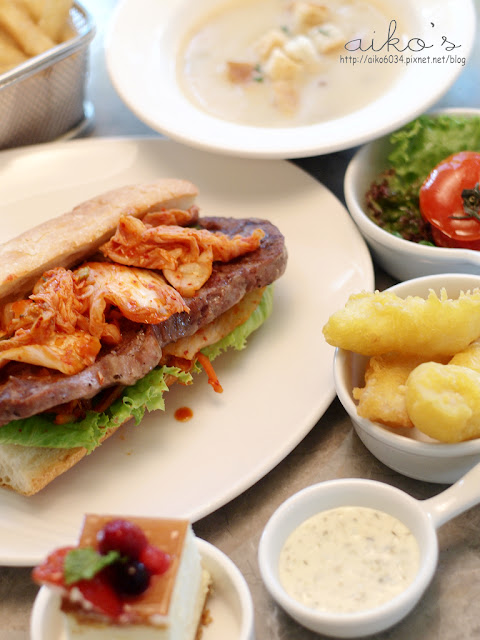【西方佳餚】COZZI KITCHEN，讓味蕾環遊世界的三明治專賣店。