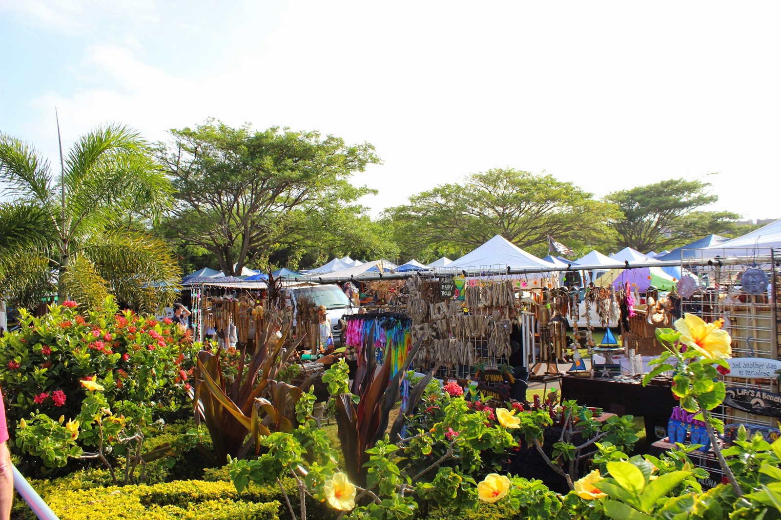 Maui Swap Meet and Container Unload Life with the Betsills