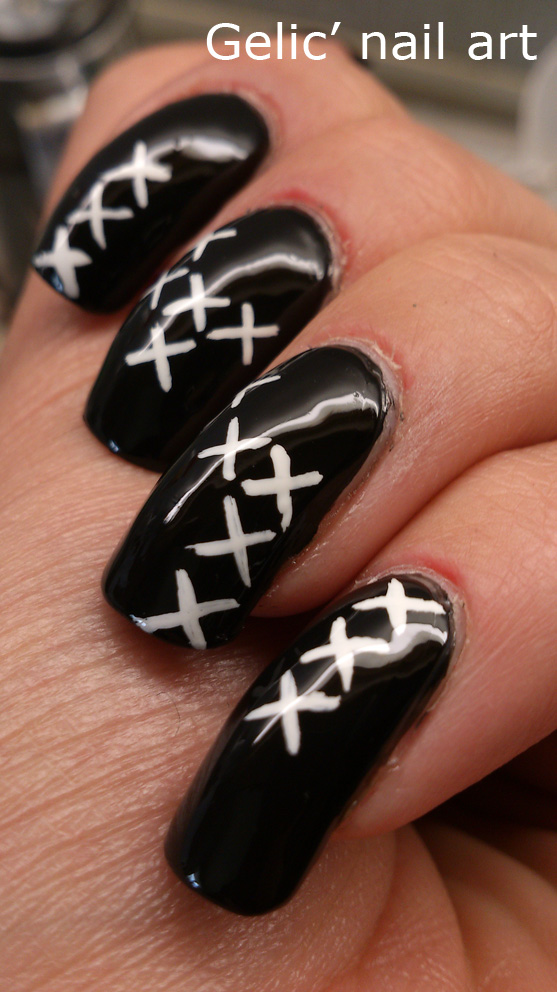 Gelic' nail art: 31DC2013 Day 7; Black and white cross stitch nail art