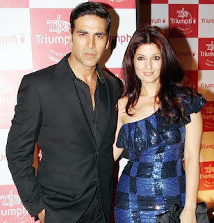 Twinkle Khanna dengan suaminya Akshay Kumar