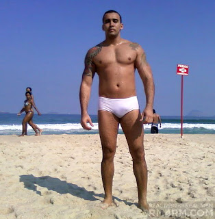 Hot Guys Nude: Straight Guys In Speedos