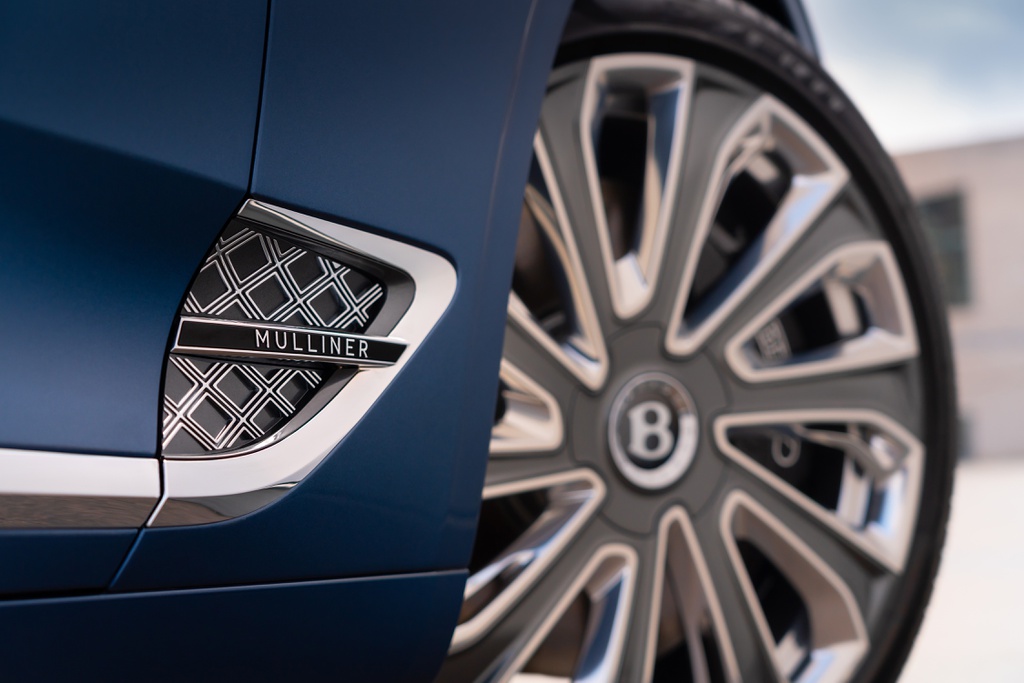 Bentley Continental GTC Convertible Mulliner ra mắt thế giới