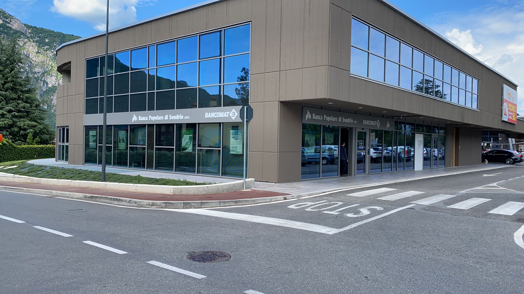 Banca Popolare Di Sondrio Carate Brianza sinyovan