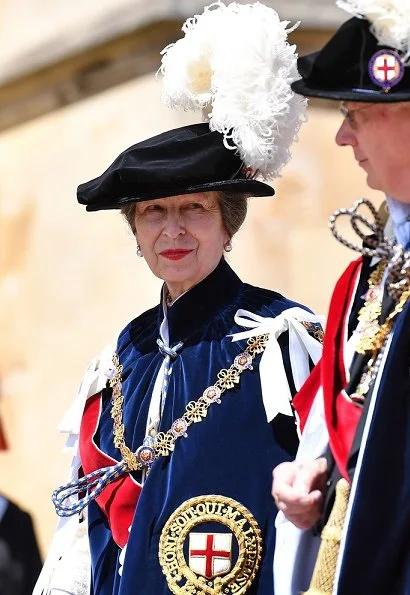 Queen Elizabeth II, Duchess Camilla of Cornwall, Countess Sophie of Wessex, Princess Anne, wearring is print dress