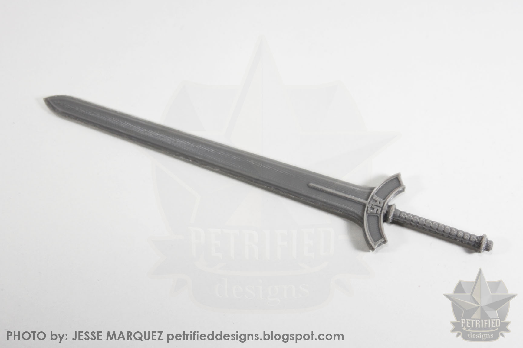 Randomly Random: DIY - Painting the 3D-Printed SOLDIER Sword