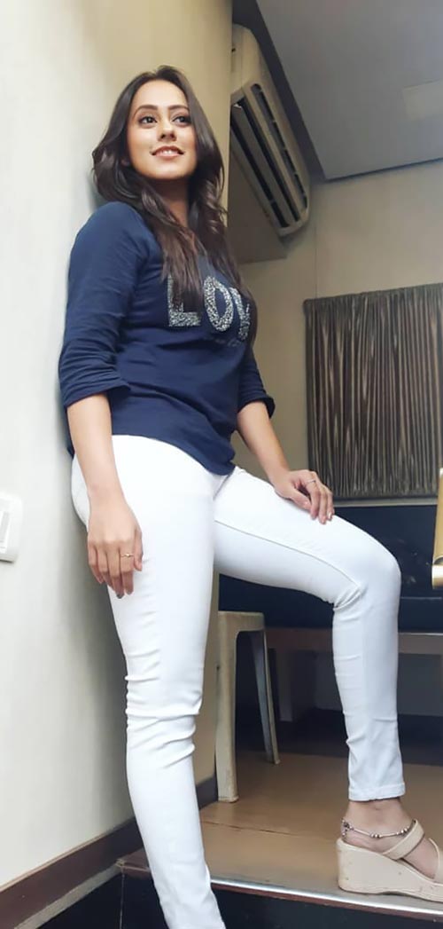 40 beautiful photos of Krutika Desai of Saath Nibhaana Saathiya 2. Wiki Bio, films, Age, music videos.
Top 10 of Bollywood Hollywood Actresses, movies, photoshoots, music, fun Navel Queens Krutika Desai actress saath nibhaana saathiya 2 radhika baalveer returns masti pari
