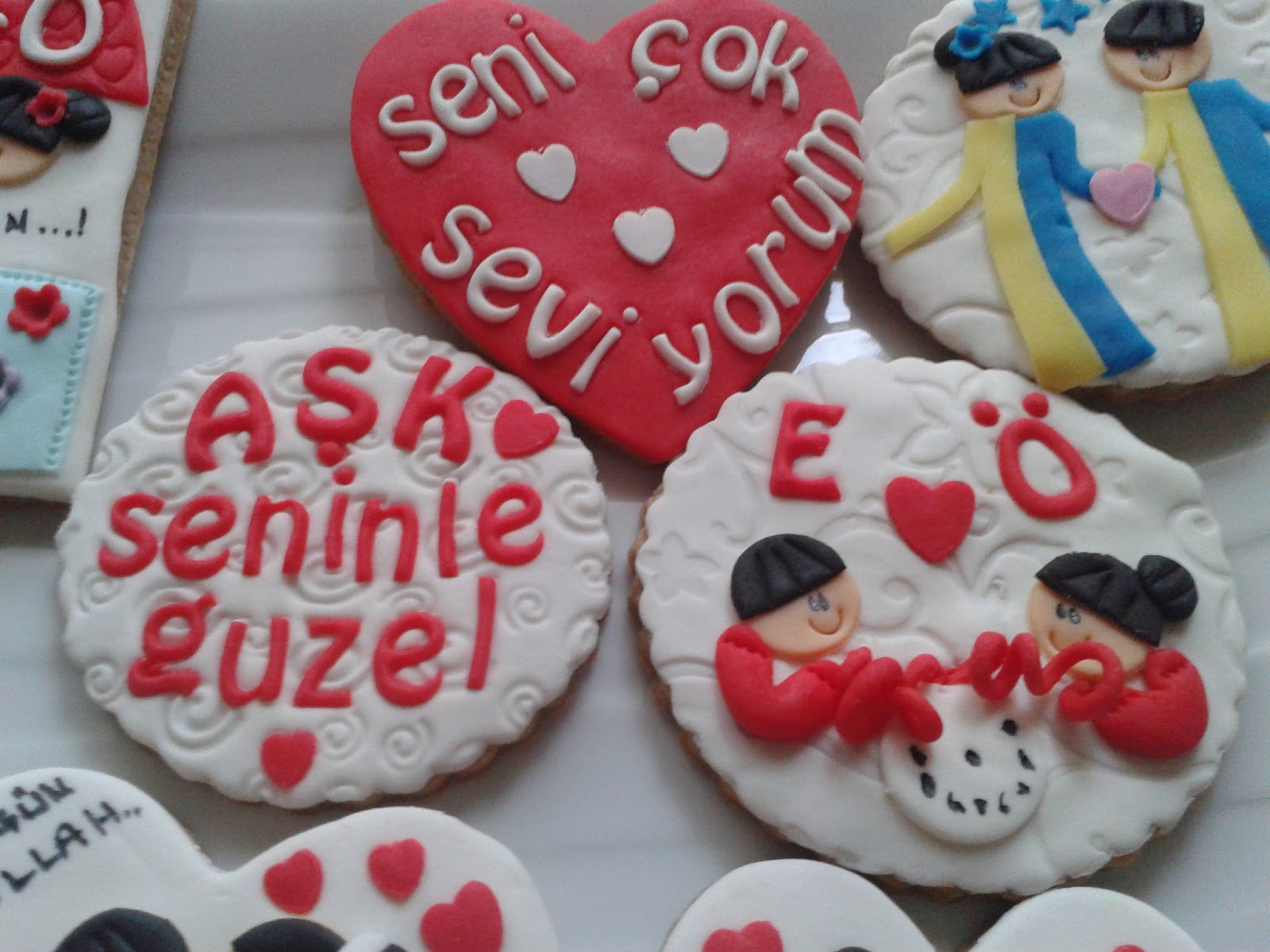 Yasemin Butik Kurabiye ve Pasta Elif Hanımdan Özgür Bey�e sevgililer