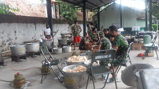 Suplai Makanan Untuk Warga yang Isolasi Mandiri, Kodim 0722/Kudus Dirikan Dapur Umum 1 20210624 094411