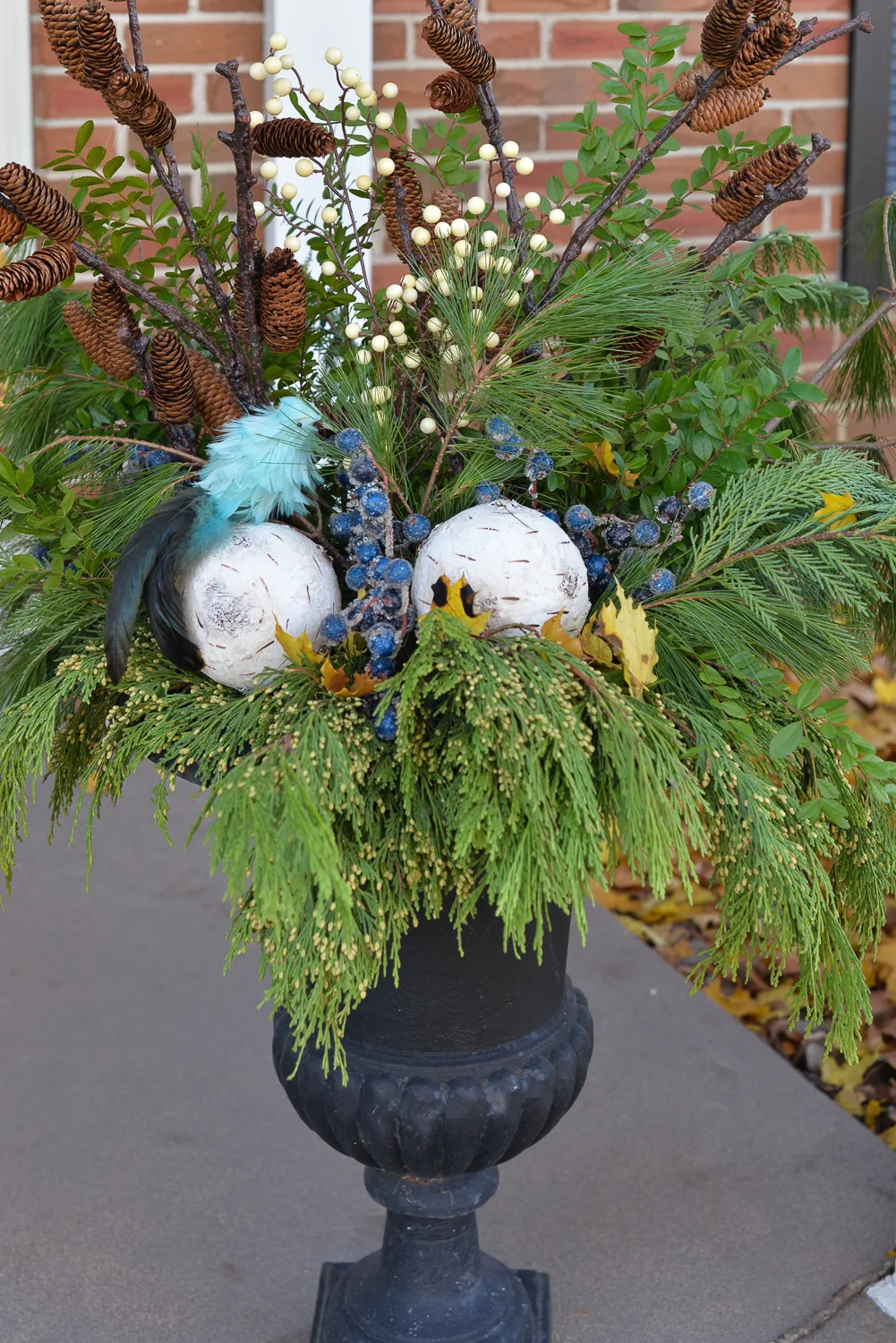 outdoor christmas decorating ideas front porch, porch christmas decor, country christmas porch