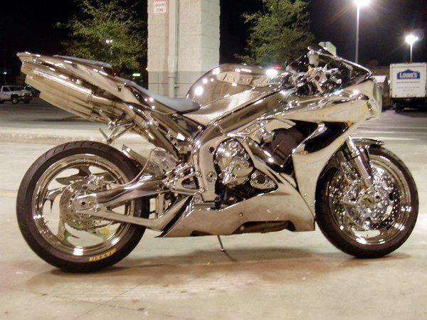 Mumbai Riders: Yamaha R1 Silver Chrome