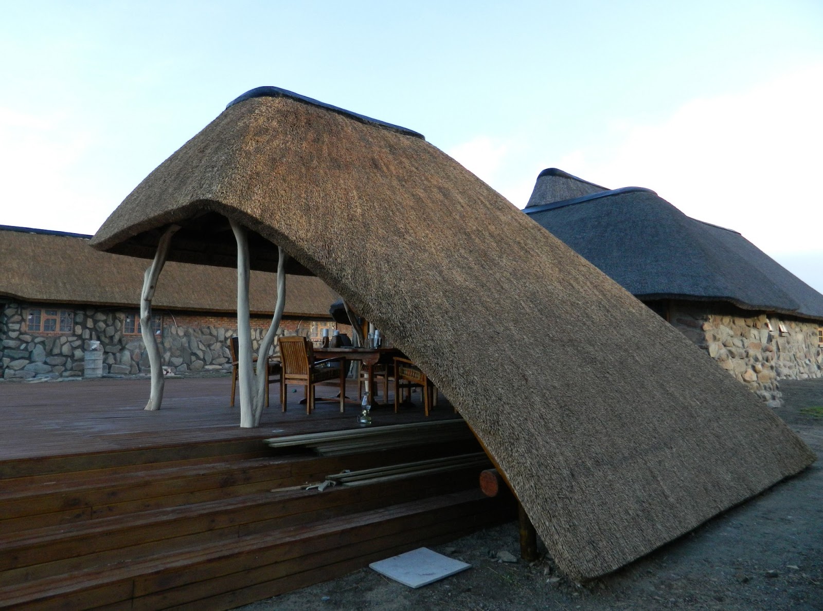 Thatch of the Day: 2 Interesting Thatch Lapa Designs