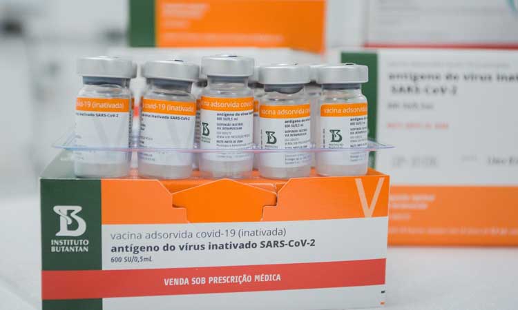 SP aplicou 4 milhões de vacinas de lotes da Coronavac interditados pela Anvisa