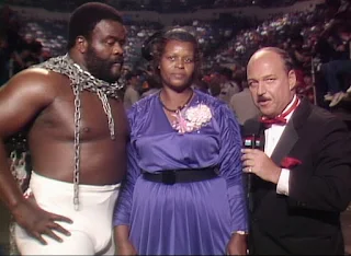 WWE / WWF Saturday Night's Main Event 1 (1985) - Junkyard Dog brought his mother Bertha to the ring