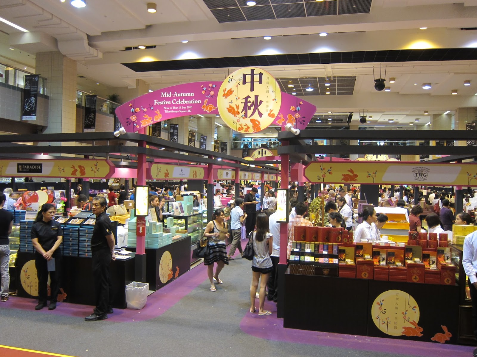 Sharing all the good eats in Singapore!: Takashimaya Mooncake Festival 2013