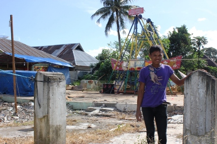 Lapangan setia negara mulai ramai - Aneka Informasi