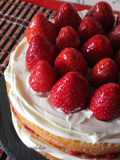 Tarta de fresones y mascarpone (Siempredulces)