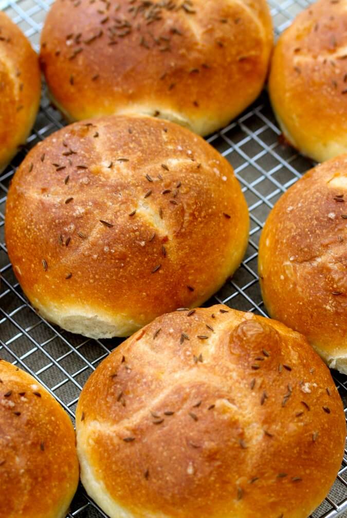 Kimmelweck rolls Kimmelweck rolls