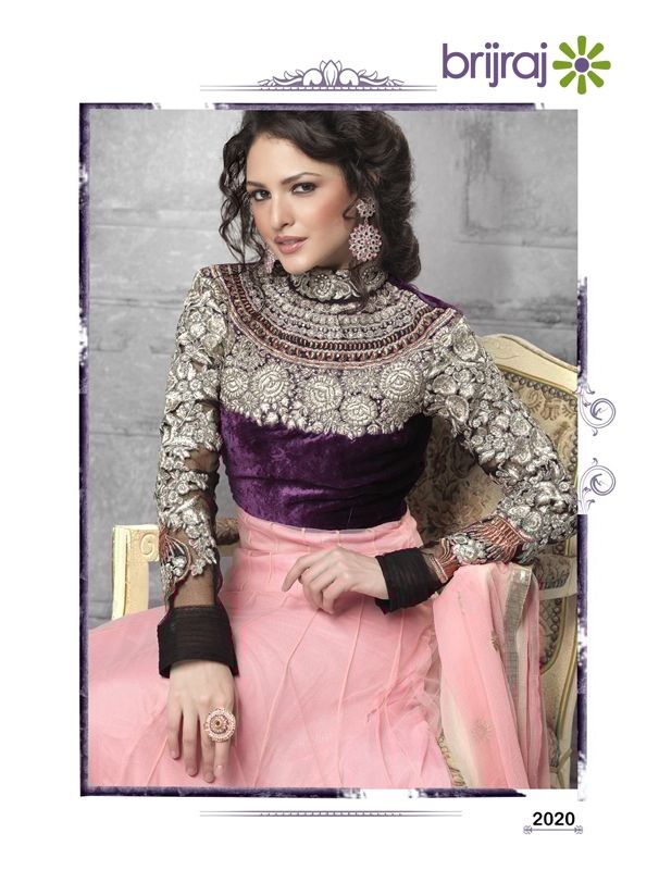 my fashion world dressing up in royal style