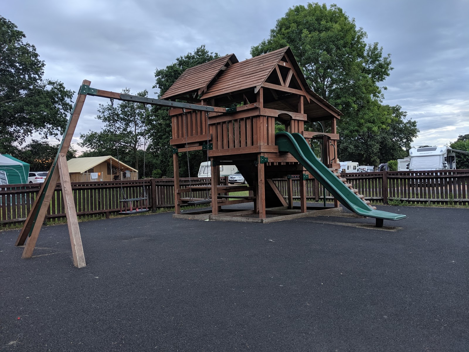 Ready Camp Horsley Review Glamping near LEGOLAND and Chessington