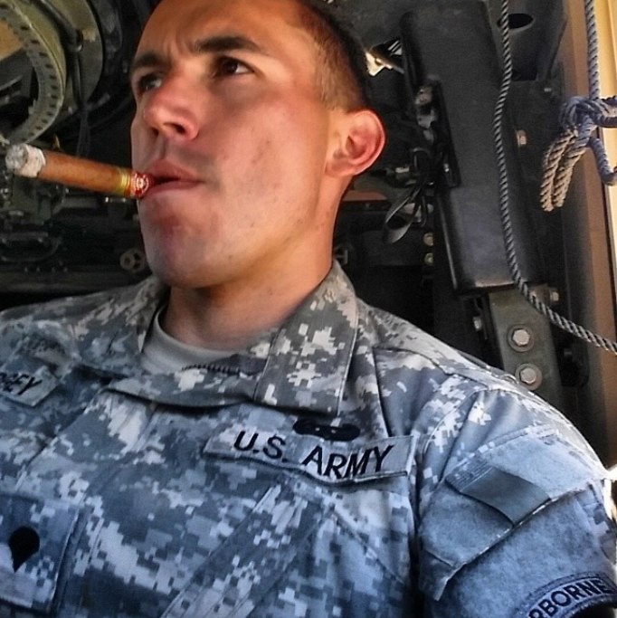 sexy-uniformed-army-soldier-masculine-smoker-hunk