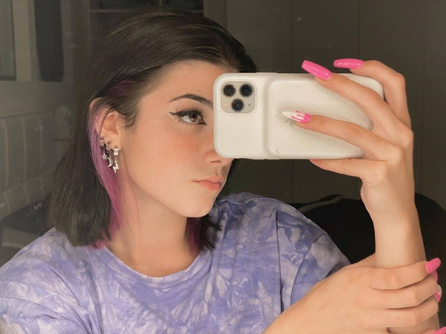 Charli D’amelio: Age, Wiki, Photos, and Biography | FilmiFeed