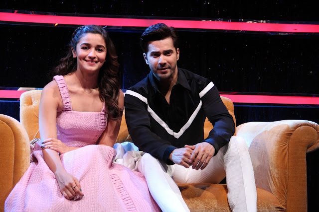 Varun Dhawan and Alia Bhatt on the sets of &TV's The Voice India Season ..._1
